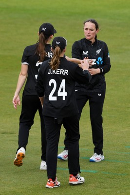 160526 - England Women v New Zealand Women - Metro Bank One Day International - Rosemary Mair of New Zealand Women catches the ball to dismiss Freya Kemp of England Women