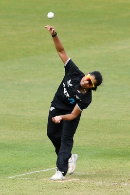 160526 - England Women v New Zealand Women - Metro Bank One Day International - Nensi Patel of New Zealand Women bowling