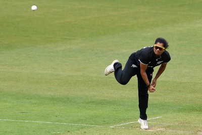 160526 - England Women v New Zealand Women - Metro Bank One Day International - Nensi Patel of New Zealand Women bowling