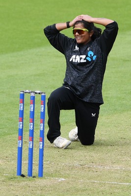 160526 - England Women v New Zealand Women - Metro Bank One Day International - Nensi Patel of New Zealand Women appeals for the wicket