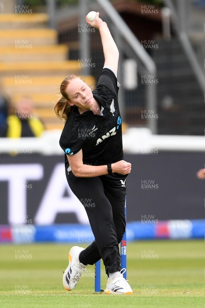 160526 - England Women v New Zealand Women - Metro Bank One Day International - Bree Illing of New Zealand Women bowls the ball to dismiss Emma Lamb of England Women