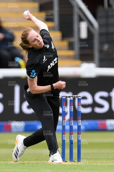 160526 - England Women v New Zealand Women - Metro Bank One Day International - 