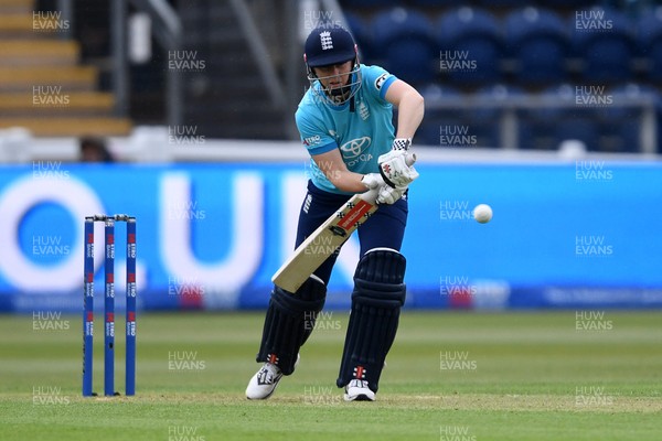 160526 - England Women v New Zealand Women - Metro Bank One Day International - Heather Knight of England Women batting