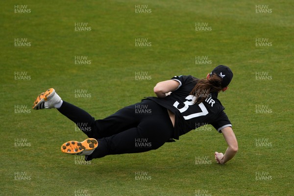 160526 - England Women v New Zealand Women - Metro Bank One Day International - Rosemary Mair of New Zealand Women catches the ball to dismiss Freya Kemp of England Women