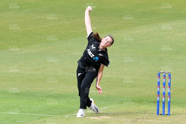 160526 - England Women v New Zealand Women - Metro Bank One Day International - Rosemary Mair of New Zealand Women bowling