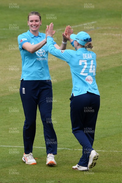 160526 - England Women v New Zealand Women - Metro Bank One Day International - Lauren Bell of England Women bowls the ball to dismiss Melie Kerr of New Zealand Women