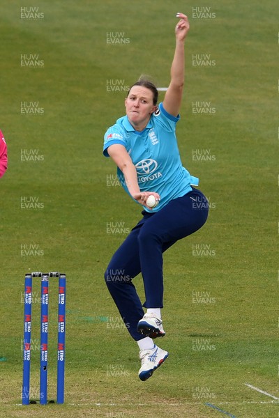 160526 - England Women v New Zealand Women - Metro Bank One Day International - Lauren Filer of England Women bowling