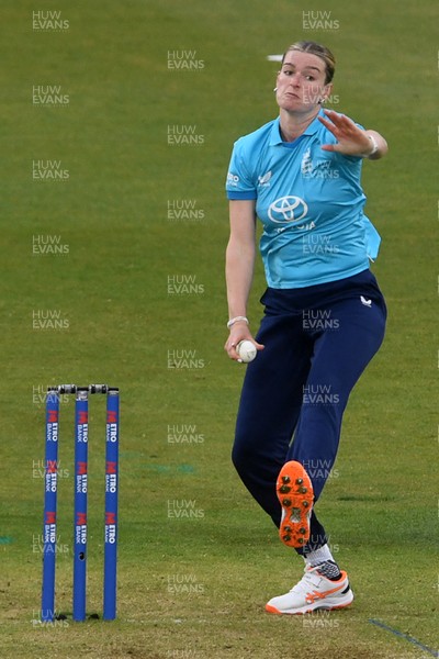 160526 - England Women v New Zealand Women - Metro Bank One Day International - Lauren Bell of England Women bowling