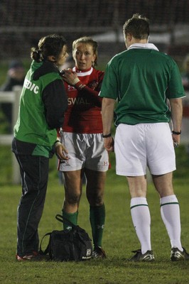 06.02.10 England v Wales - Women's - 6 Nations -  Wales' Clare Flowers struggles with a shoulder inury.  