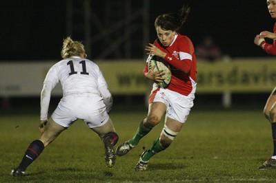 06.02.10 England v Wales - Women's - 6 Nations -  Wales' Ceri Redman steps inside England's Fiona Peacock. 
