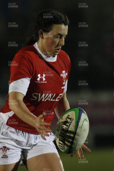 06.02.10 England v Wales - Women's - 6 Nations -  Wales' Awen Thomas chips ahead. 