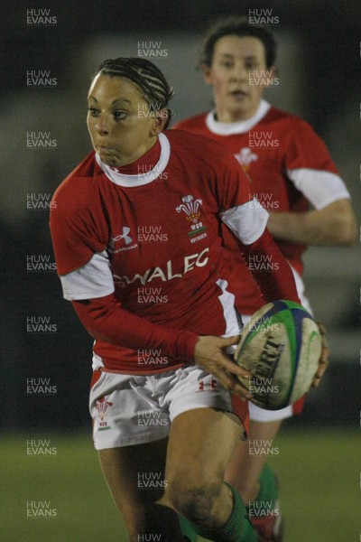 06.02.10 England v Wales - Women's - 6 Nations -  Wales' Non Evans looks for support. 