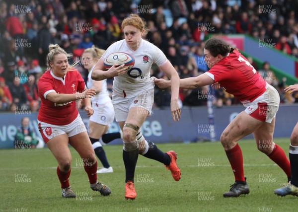 070320 - England v Wales, Women's Six Nations 2020 - Harriet Millar-Mills of England powers over to score try