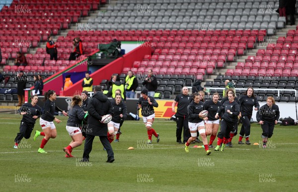 100218 - England Women v Wales Women - Natwest 6 Nations - Wales warm up
