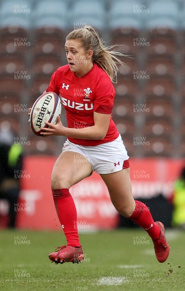 100218 - England Women v Wales Women - Natwest 6 Nations - Hannah Jones of Wales
