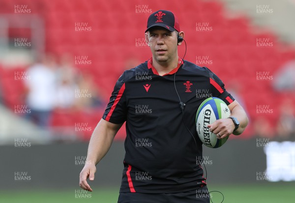 140922 - England Women v Wales Women, Women’s Rugby World Cup Warm-up Match - Wales head coach Ioan Cunningham during warm up