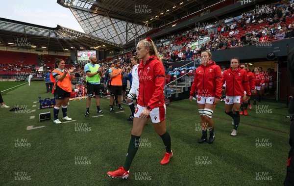 140922 - England Women v Wales Women, Women’s Rugby World Cup Warm-up Match - Hannah Jones of Wales leads the team out