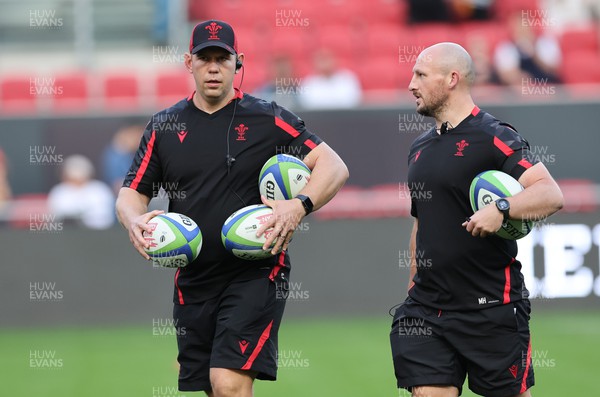 140922 - England Women v Wales Women, Women’s Rugby World Cup Warm-up Match - Wales head coach Ioan Cunningham and coach Richard Whiffin during warm up