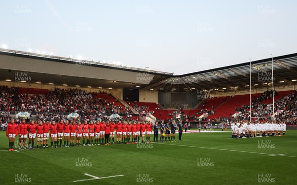 140922 - England Women v Wales Women, Women’s Rugby World Cup Warm-up Match - The teams line up for the anthems and a minutes silence in memory of HM The Queen
