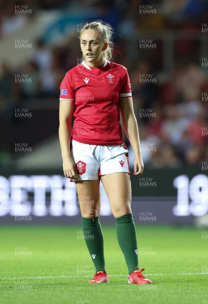 140922 - England Women v Wales Women, Women’s Rugby World Cup Warm-up Match - Hannah Jones of Wales