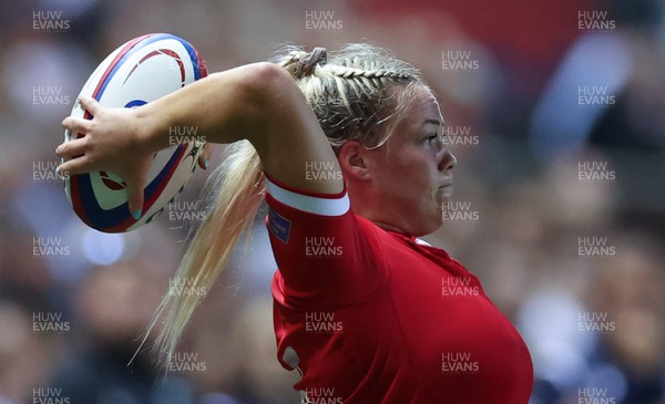 140922 - England Women v Wales Women, Women’s Rugby World Cup Warm-up Match - Kelsey Jones of Wales