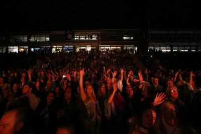 150918 - An Evening of ABBA at Sophia Gardens -  Fans enjoy the concert 