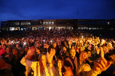 150918 - An Evening of ABBA at Sophia Gardens -  Fans enjoy the concert 