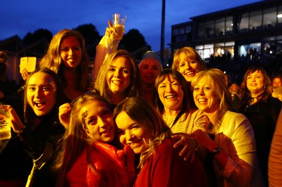 150918 - An Evening of ABBA at Sophia Gardens -  Fans enjoy the concert 