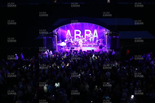 150918 - An Evening of ABBA at Sophia Gardens -  Stars of The West End bring the music of ABBA to  Sophia Gardens Cardiff 