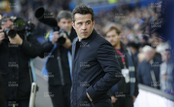 241118 - Everton v Cardiff City - Premier League -  Evertons manager Marco Silva at the start of the game