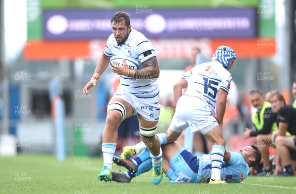 180818 - Exeter Chiefs v Cardiff Blues - Preseason Friendly - Josh Turnbull of Cardiff Blues gets into space