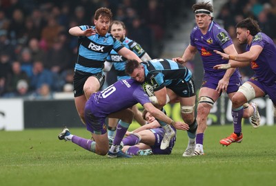 180126 - Exeter Chiefs v Cardiff Rugby - EPCR Challenge Cup - Taine Basham of Cardiff Rugby breaks away