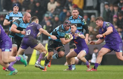 180126 - Exeter Chiefs v Cardiff Rugby - EPCR Challenge Cup - Alun Lawrence of Cardiff Rugby breaks away