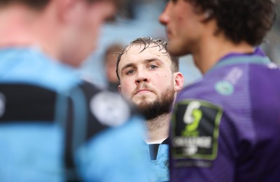180126 - Exeter Chiefs v Cardiff Rugby - EPCR Challenge Cup - Ioan Lloyd of Cardiff Rugby at the end of the match