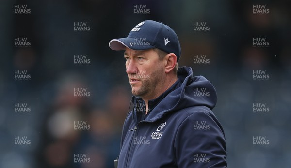 180126 - Exeter Chiefs v Cardiff Rugby - EPCR Challenge Cup - Cardiff Rugby head coach Corniel van Zyl during warm up