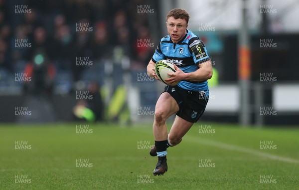 180126 - Exeter Chiefs v Cardiff Rugby - EPCR Challenge Cup - Tom Bowen of Cardiff Rugby