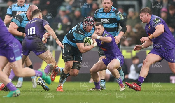 180126 - Exeter Chiefs v Cardiff Rugby - EPCR Challenge Cup - Alun Lawrence of Cardiff Rugby breaks away