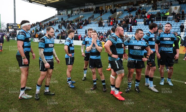 180126 - Exeter Chiefs v Cardiff Rugby - EPCR Challenge Cup - Cardiff Rugby players at the end of the match