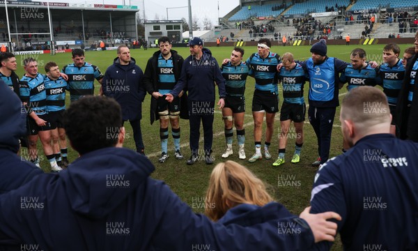180126 - Exeter Chiefs v Cardiff Rugby - EPCR Challenge Cup - Cardiff Rugby head coach Corniel van Zyl speaks to the players at the end of the match