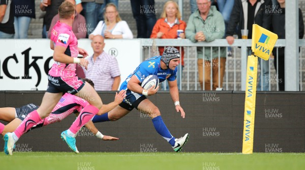 190817 Exeter Chiefs v Dragons - Dragons Adam Hughes  goes over for a try