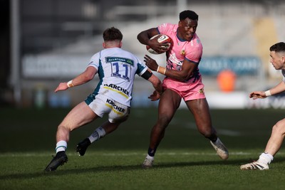 150225 - Exeter Chiefs v Gloucester Rugby - Premiership Cup Pool E - Paul Brown-Bampoe of Exeter is tackled by Jack Cotgreave of Gloucester 