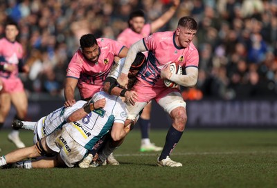 150225 - Exeter Chiefs v Gloucester Rugby - Premiership Cup Pool E - Jacques Vermeulen of Exeter is tackled by Olly Allport of Gloucester 