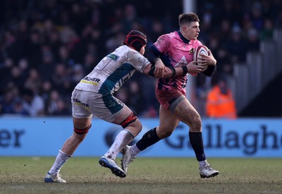 150225 - Exeter Chiefs v Gloucester Rugby - Premiership Cup Pool E - Joe Hawkins of Exeter is tackled by Cam Jordan of Gloucester 