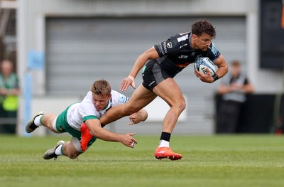 110525 - Exeter Chiefs v Northampton Saints - Gallagher Premiership - Henry Slade of Exeter is tackled by Ed Prowse of Northampton 