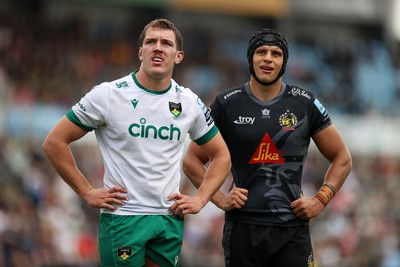 110525 - Exeter Chiefs v Northampton Saints - Gallagher Premiership - Tom Lockett of Northampton and Dafydd Jenkins of Exeter 