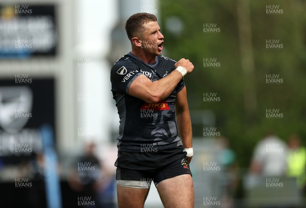 110525 - Exeter Chiefs v Northampton Saints - Gallagher Premiership - Harvey Skinner of Exeter celebrates scoring a try