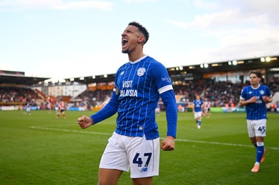 140326 - Exeter City v Cardiff City - Sky Bet League 1 - Callum Robinson of Cardiff City celebrates after scoring their sides fourth goal 