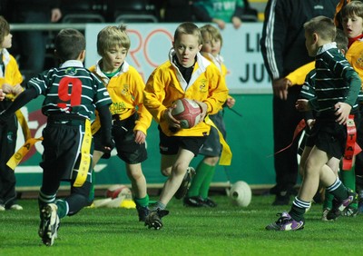 Fall Bay U8s v Swansea Uplands U8s 050311