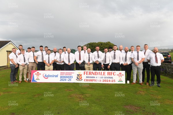 070625 - Ferndale RFC League Presentation - Admiral National League 4 East Central - Ferndale RFC celebrate lifting the trophy