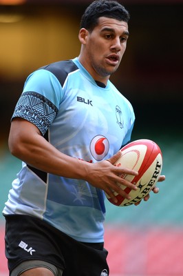 141114 - Fiji Rugby Training -Joshua Matavesi during training